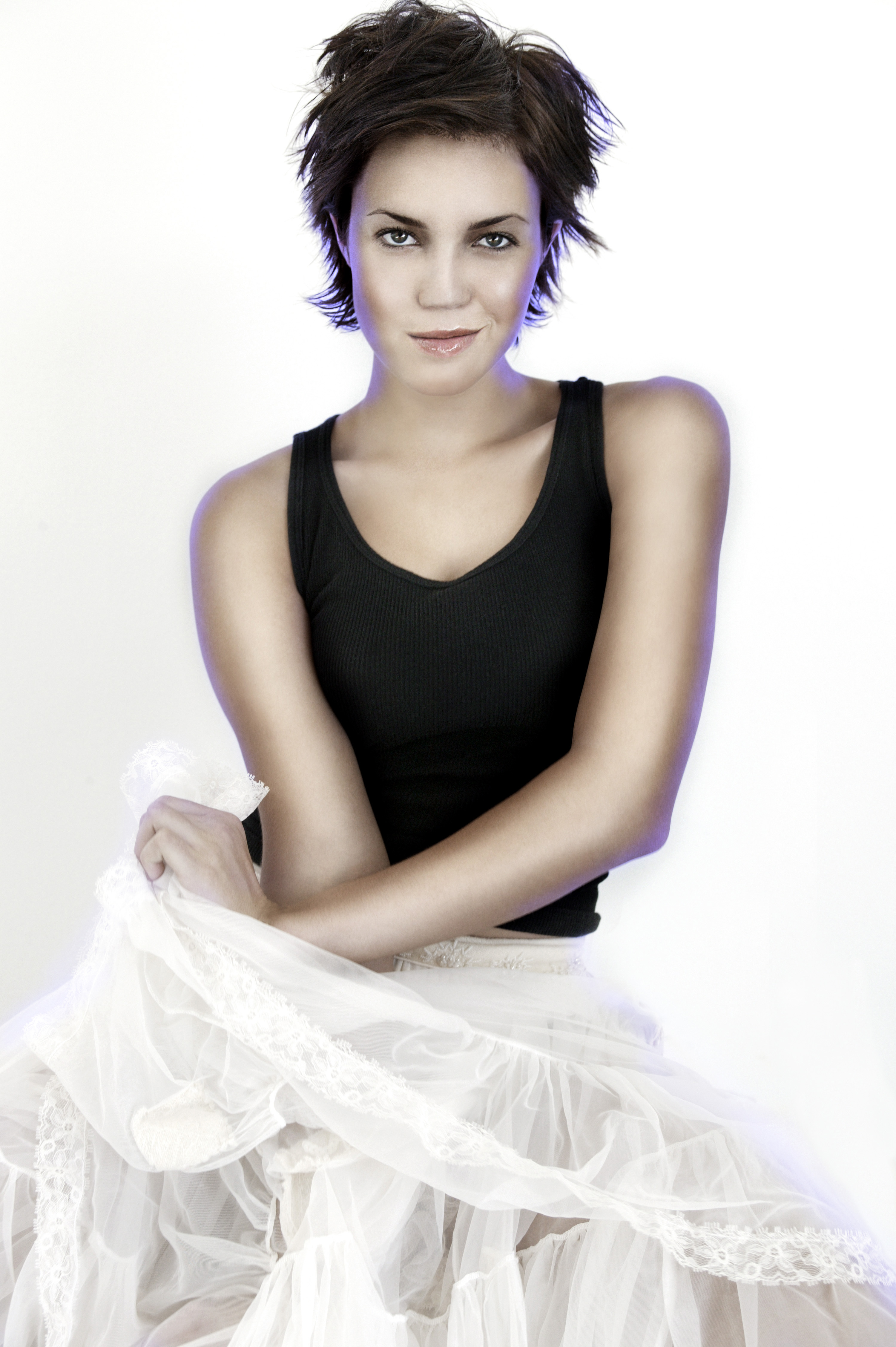 mandy-moore-movieline-2003-014.jpg mandy-moore-movieline-2003-014.jpg