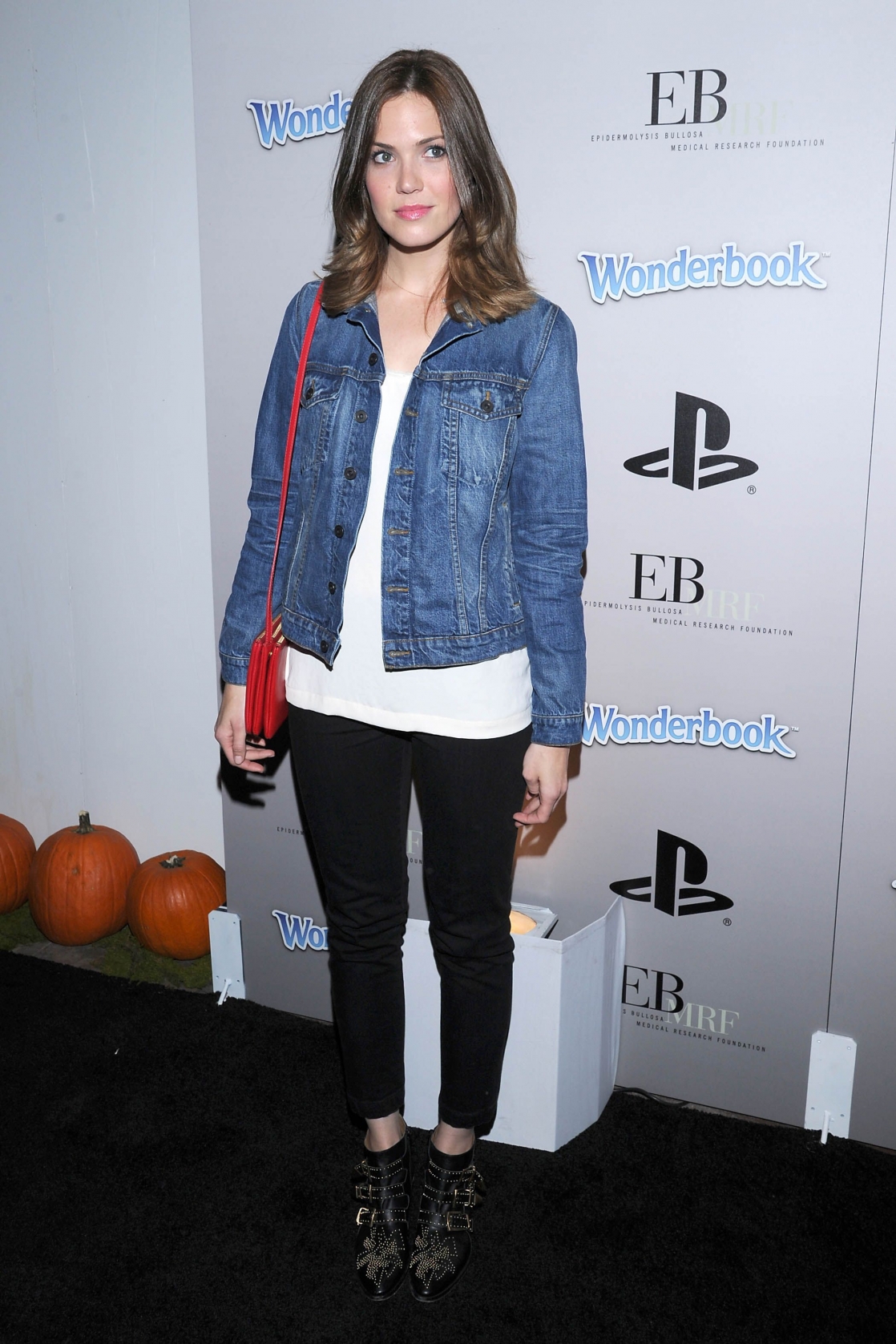 010-168.jpg 010-168.jpg